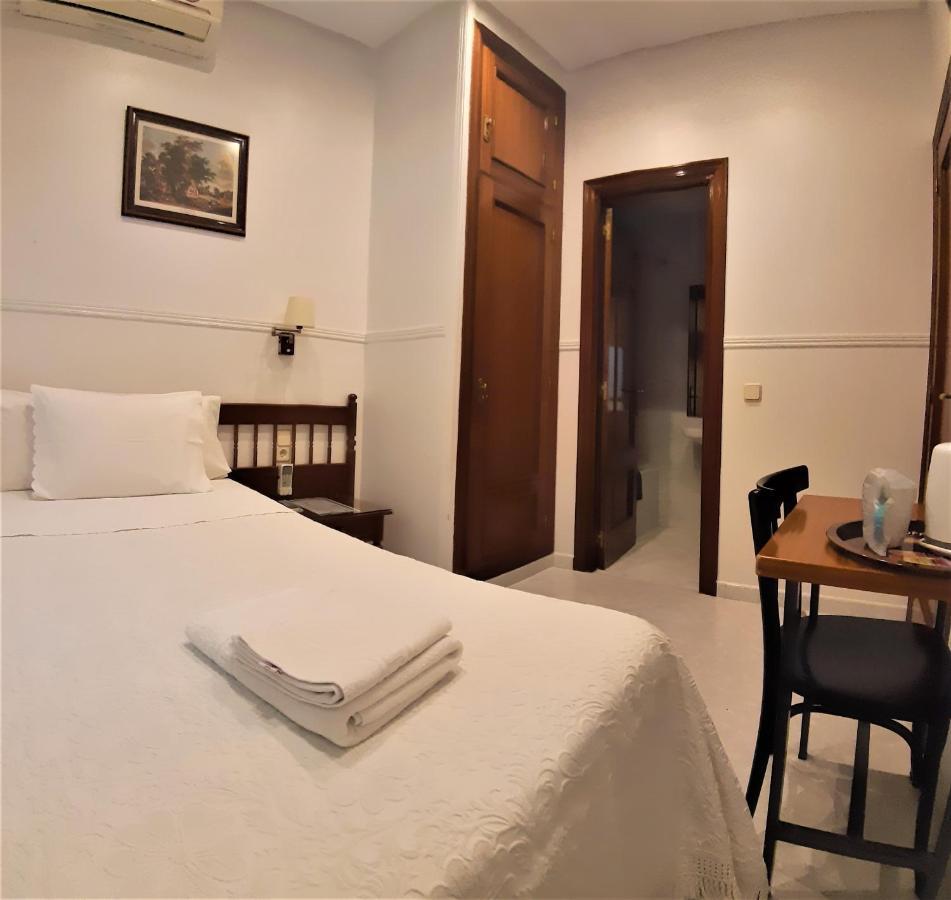 Hostal Dulcinea Madrid Exteriör bild