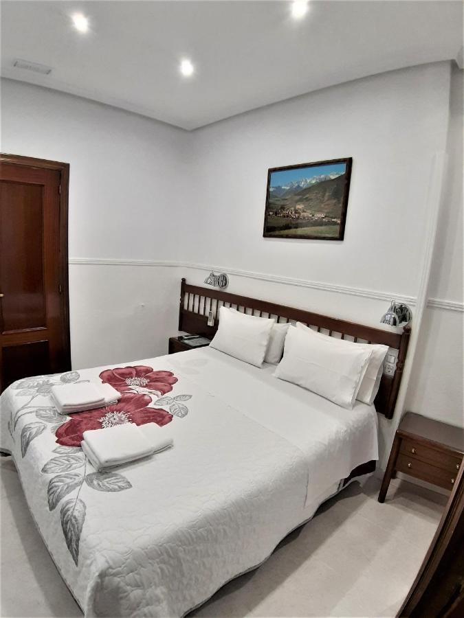 Hostal Dulcinea Madrid Exteriör bild