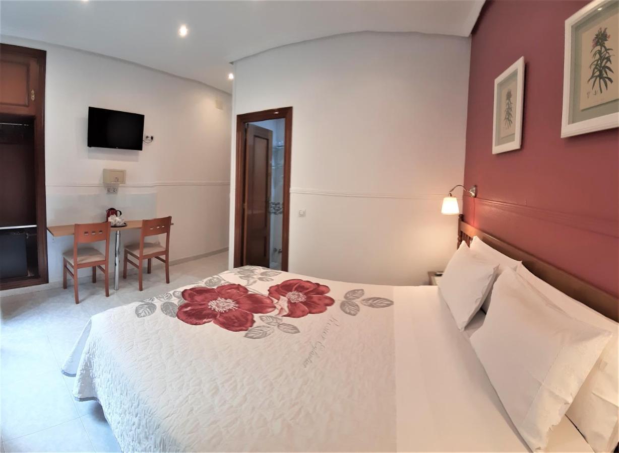 Hostal Dulcinea Madrid Exteriör bild