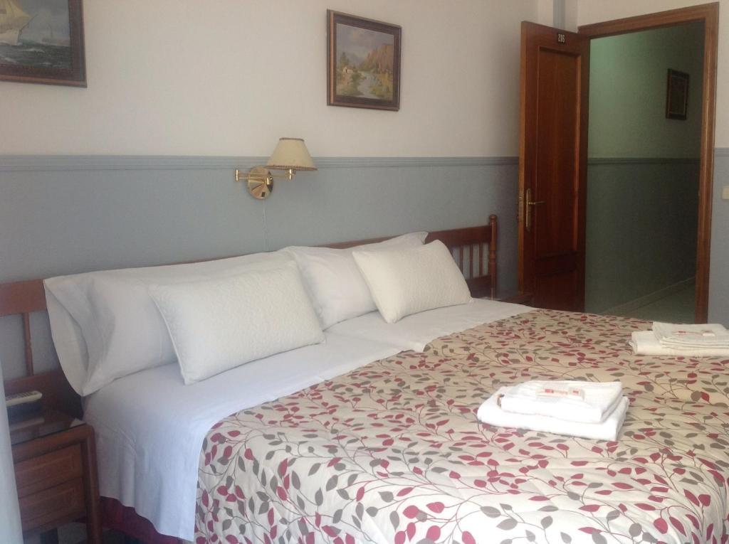 Hostal Dulcinea Madrid Exteriör bild