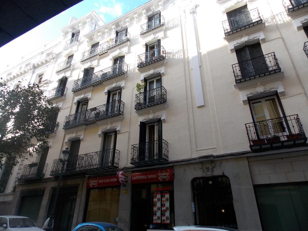 Hostal Dulcinea Madrid Exteriör bild